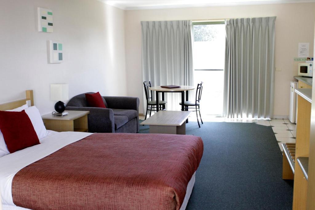 Rose Garden Motel Джелонг Номер фото